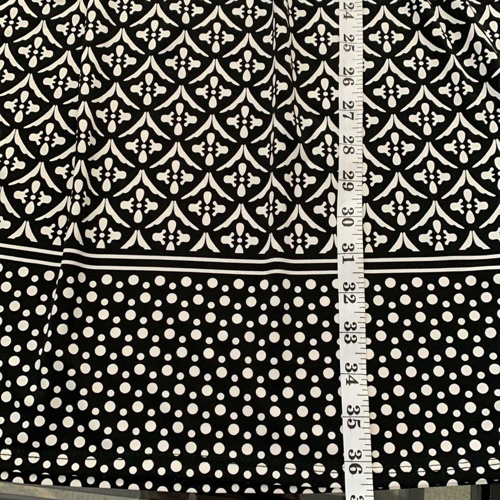 Max Studio / Size Large** - image 6